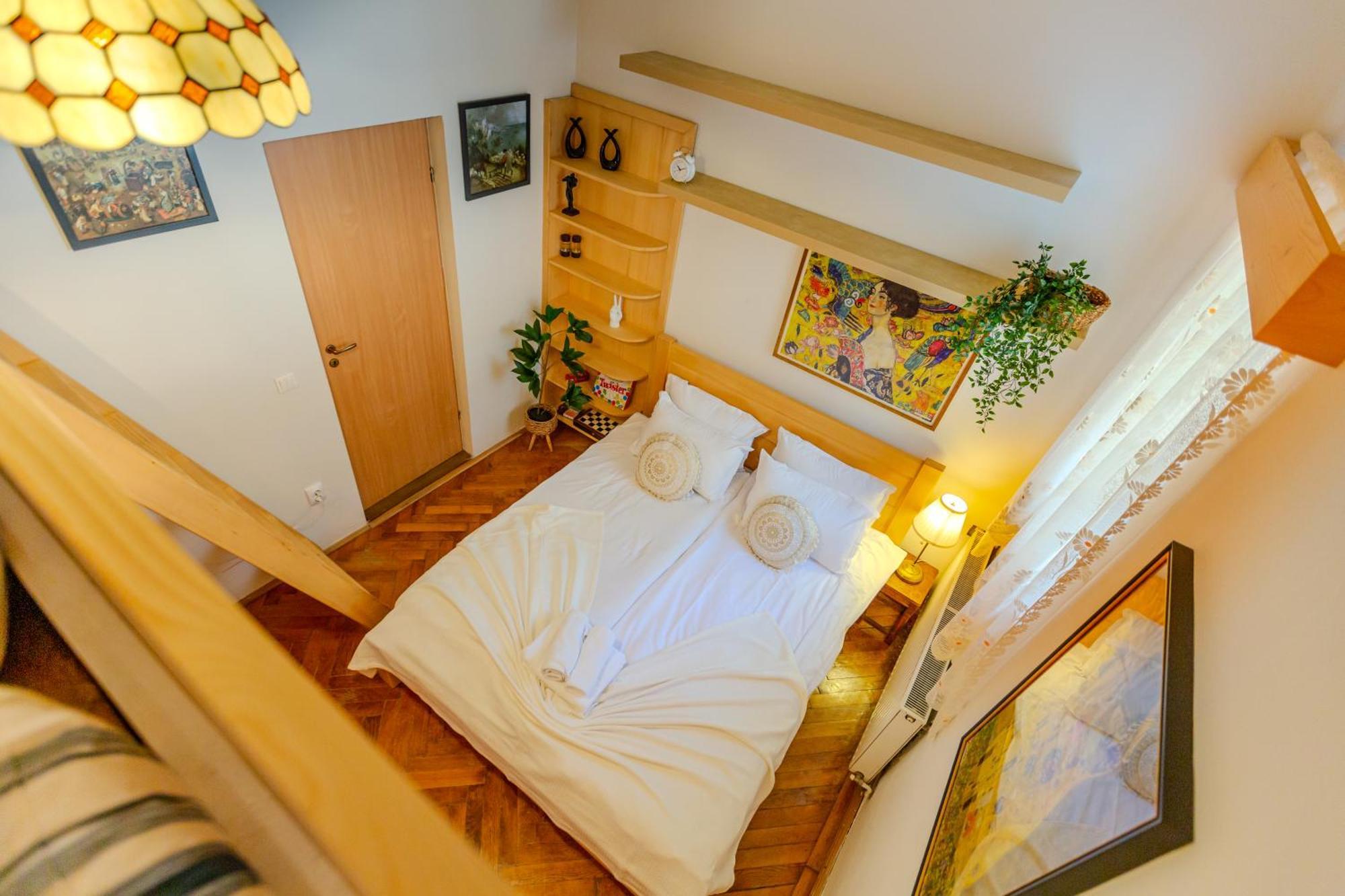 A Piece Of History Guesthouse Brasov Exterior photo